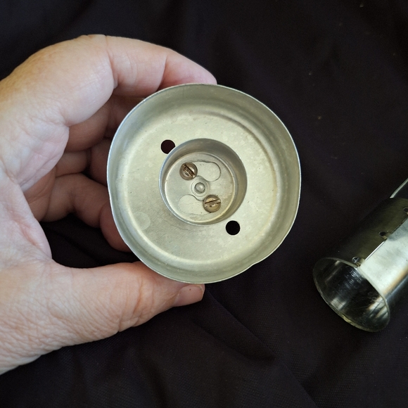 Vintage wood red handle cookie/donut/Biscuit cutter - Picture 6 of 10